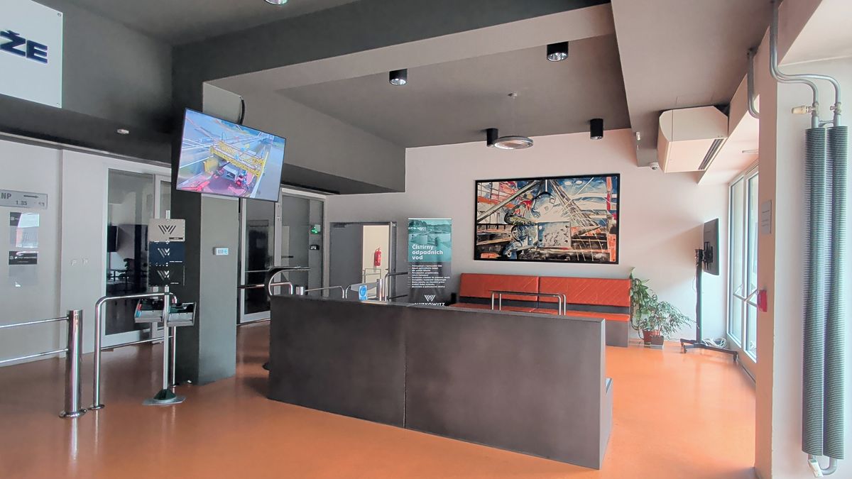 Pronájem kanceláře 214 m² – fotografie 3