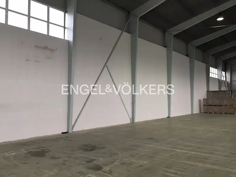 Pronájem skladového prostoru 961 m², Sukorady – náhled fotky 2