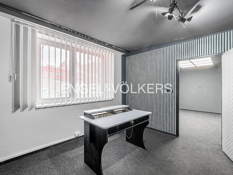 Pronájem komerčního prostoru, 116 m² (3 z 13)