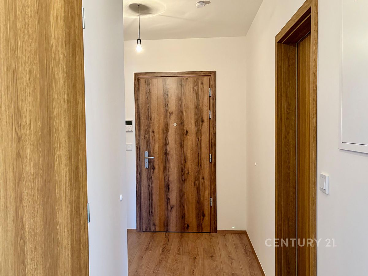 Pronájem bytu 2+kk 57 m² – fotografie 5
