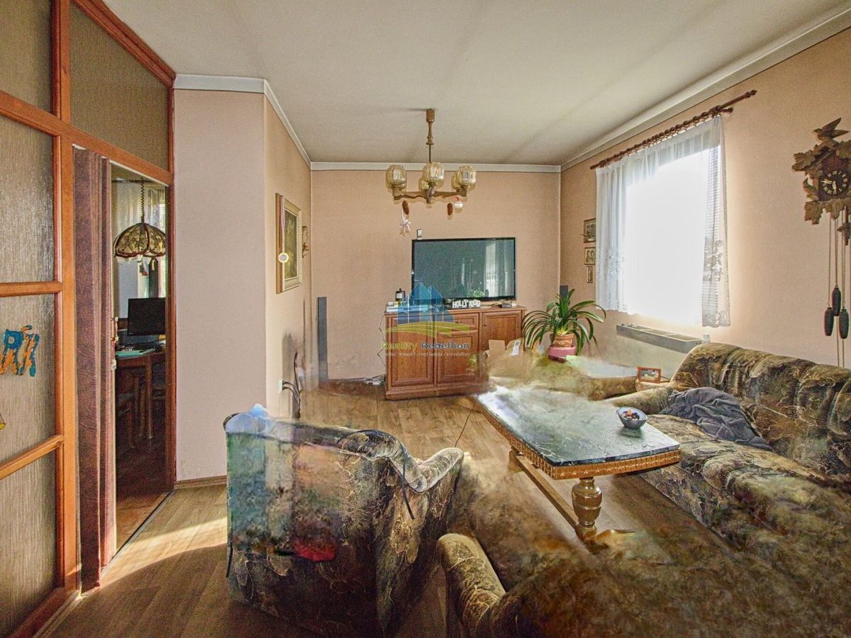 Prodej rodinného domu 195 m², pozemek 795 m² – fotografie 5
