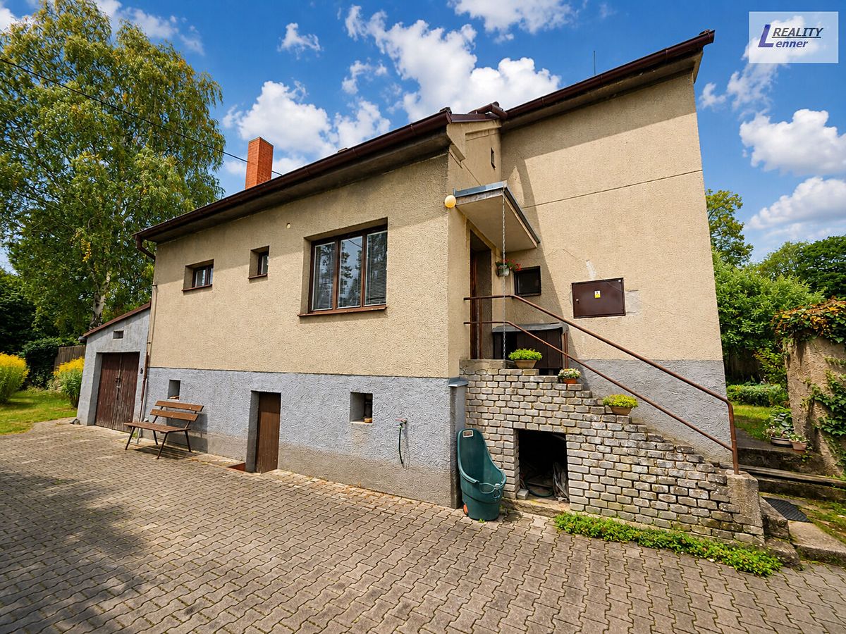 Prodej rodinného domu 130 m², pozemek 950 m² – fotografie 3