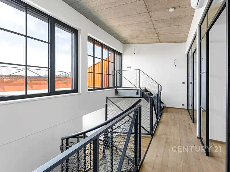Prodej bytu 4+kk 92 m², Praha – náhled fotky 2