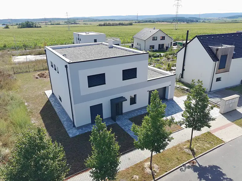 Prodej rodinného domu 221 m², pozemek 815 m², Vysoký Újezd – náhled fotky 1