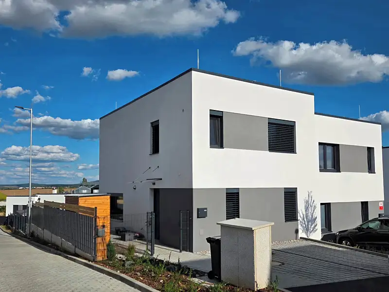 Prodej rodinného domu 118 m², pozemek 351 m², Plzeň – náhled fotky 2
