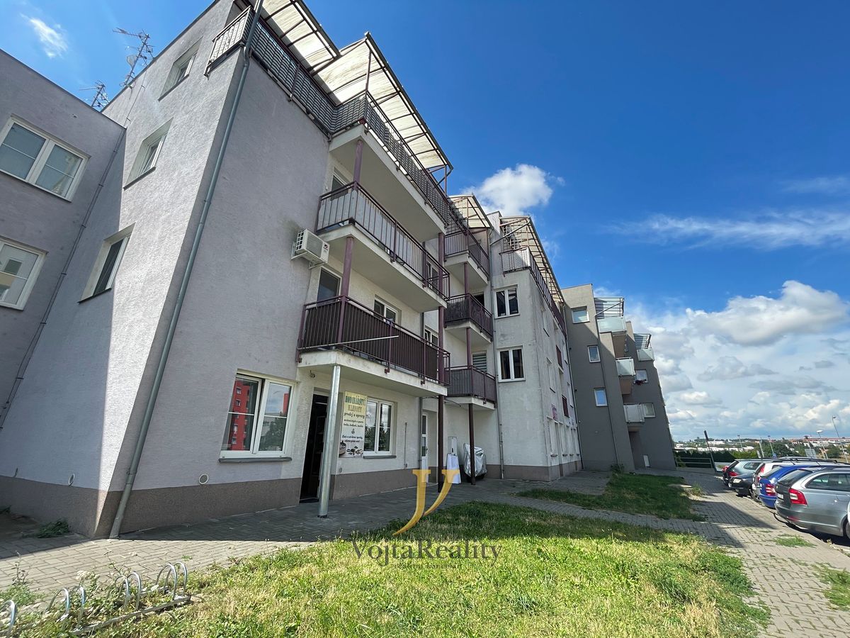 Pronájem bytu 1+kk 37 m²