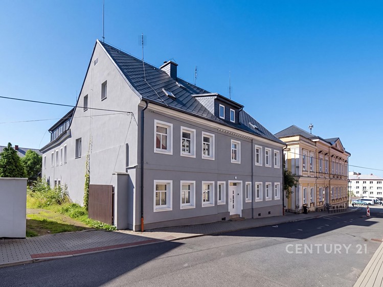 Haus zum Kauf, 726 m² (1 von 33)