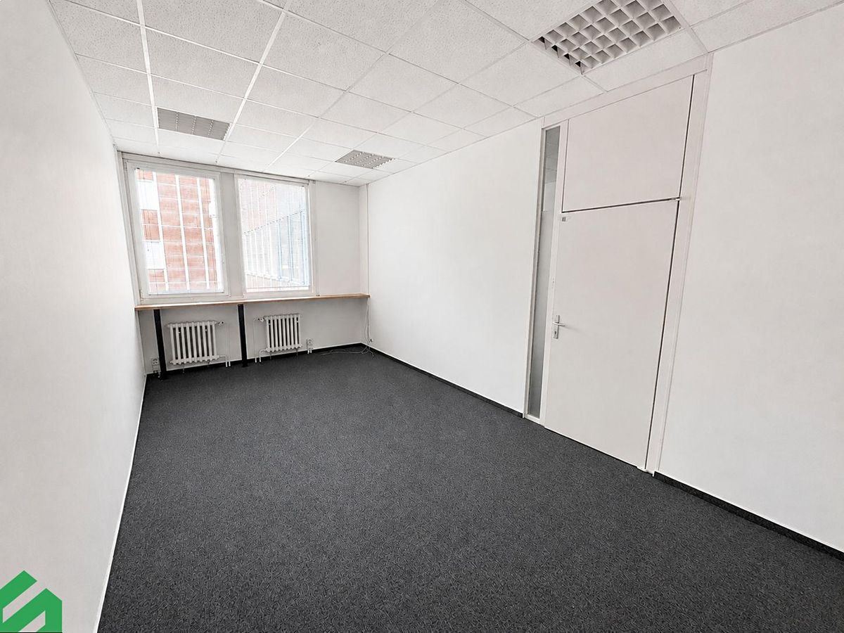 Pronájem kanceláře 18 m² – fotografie 4