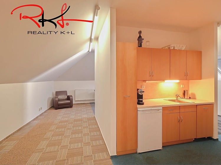 Комерційне приміщення в оренду, 101 м² (8 з 12)