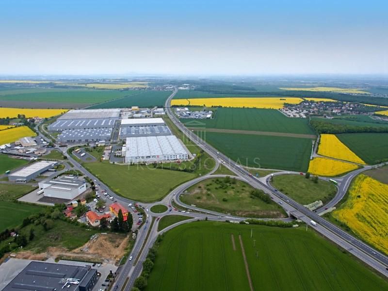 Pronájem skladového prostoru 963 m², Klecany – fotka 1 z 3