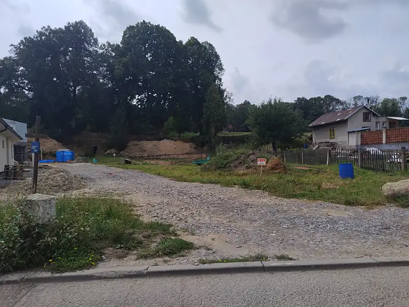 Prodej stavebního pozemku 819 m², Pohled – náhled fotky 3