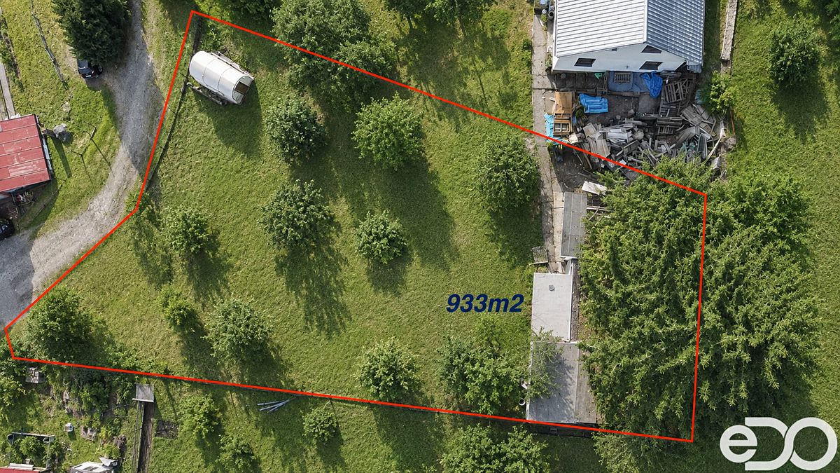 Prodej stavebního pozemku 933 m²