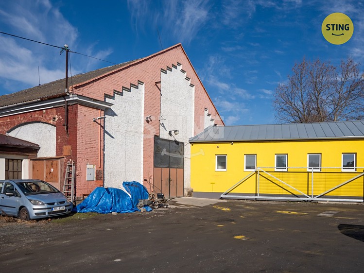 Комерційне приміщення на продаж, 1 100 м² (3 з 29)