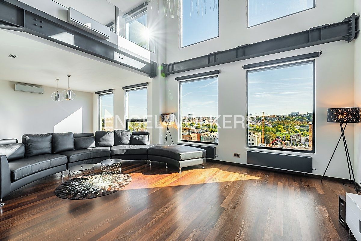 Pronájem bytu 3+kk 288 m²