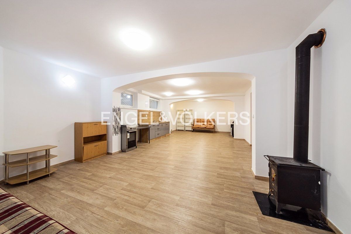 Pronájem bytu 3+kk 88 m² – fotografie 2