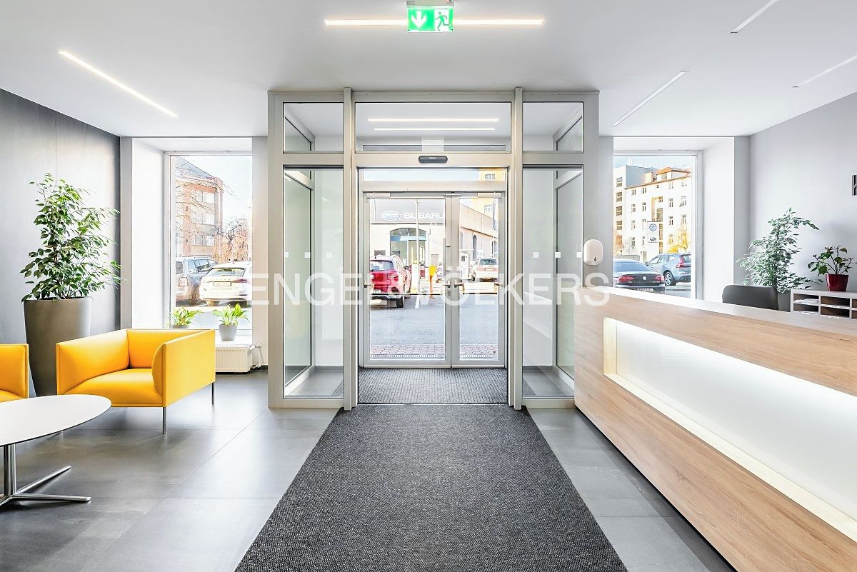 Pronájem kanceláře 788 m² – fotografie 2
