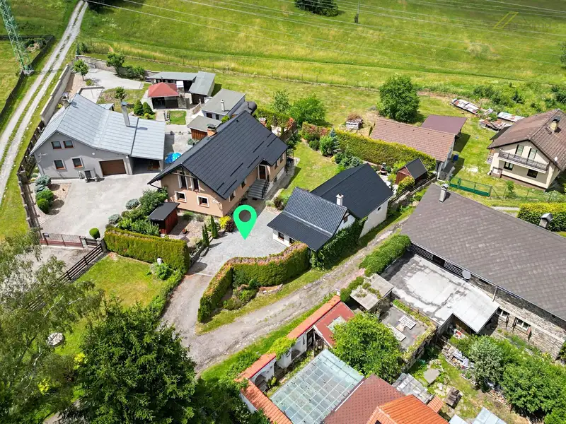 Prodej rodinného domu 323 m², pozemek 814 m², Loučovice – náhled fotky 3
