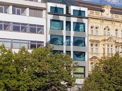Pronájem kanceláře 326 m²