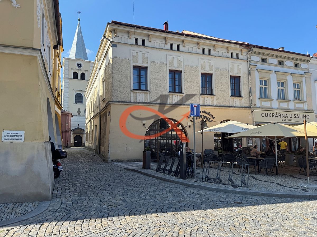 Pronájem bytu 1+1 64 m²