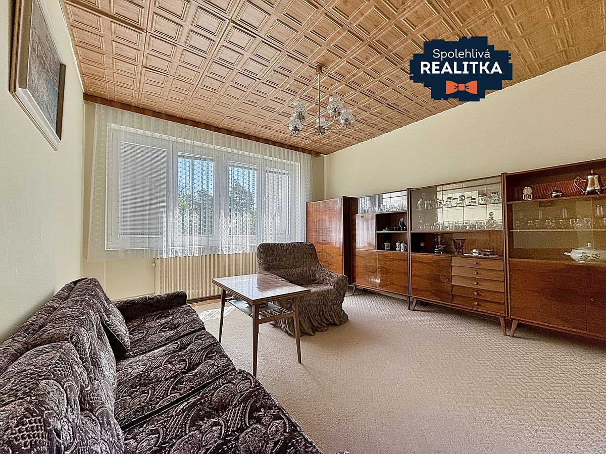 Prodej rodinného domu 253 m², pozemek 384 m² – fotografie 5