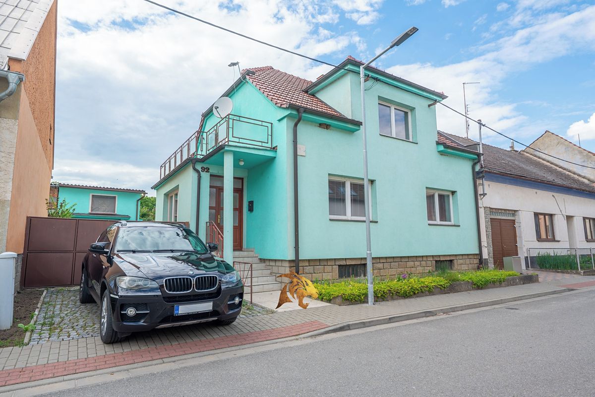 Prodej rodinného domu 280 m², pozemek 662 m²