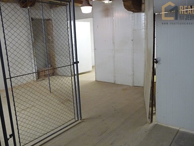 Комерційне приміщення в оренду, 763 м² (2 з 22)