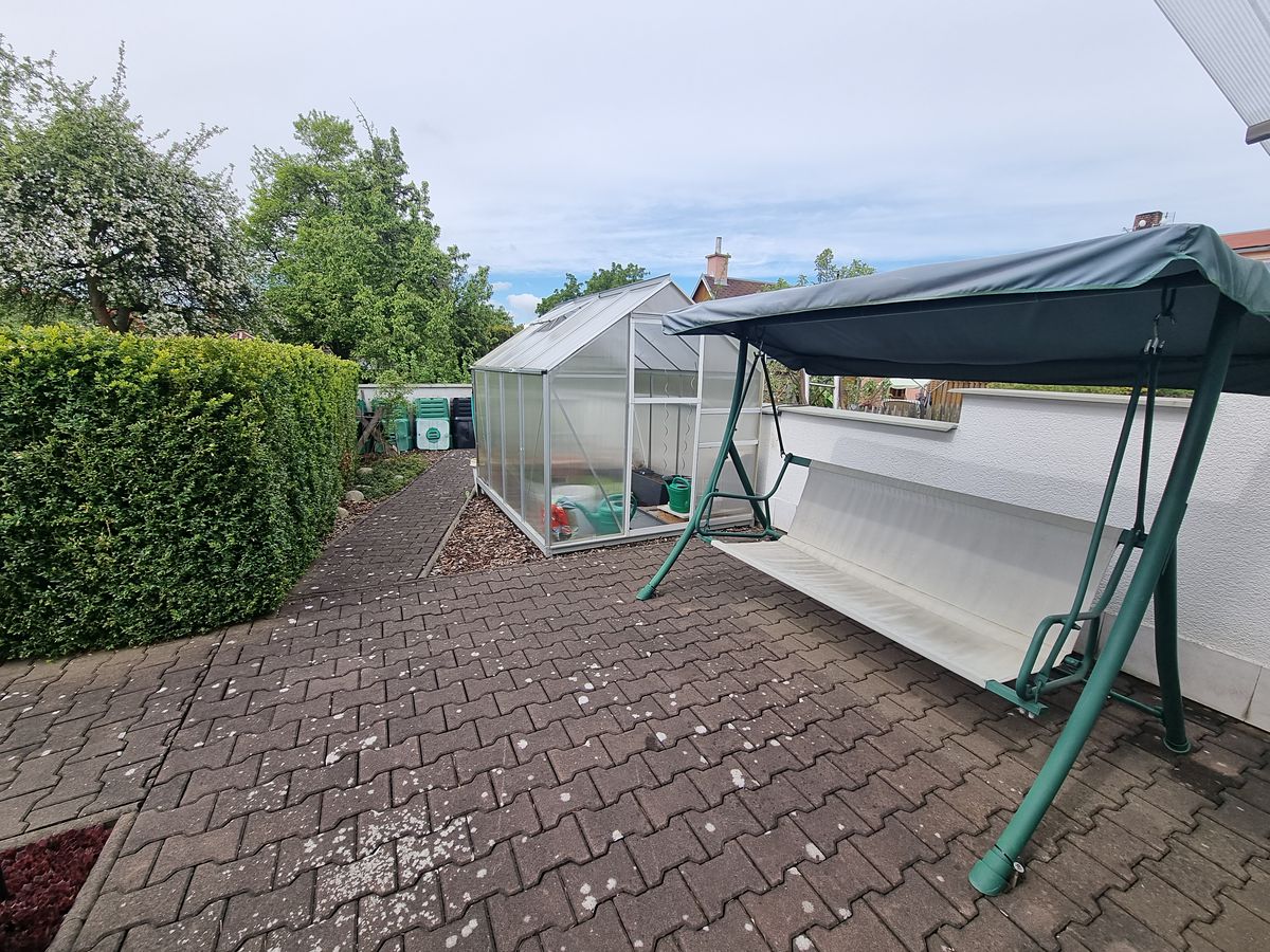 Prodej rodinného domu 270 m², pozemek 847 m² – fotografie 4