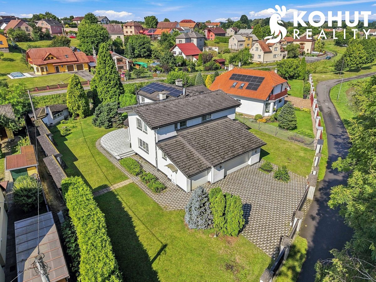 Prodej rodinného domu 285 m², pozemek 1404 m² – fotografie 2