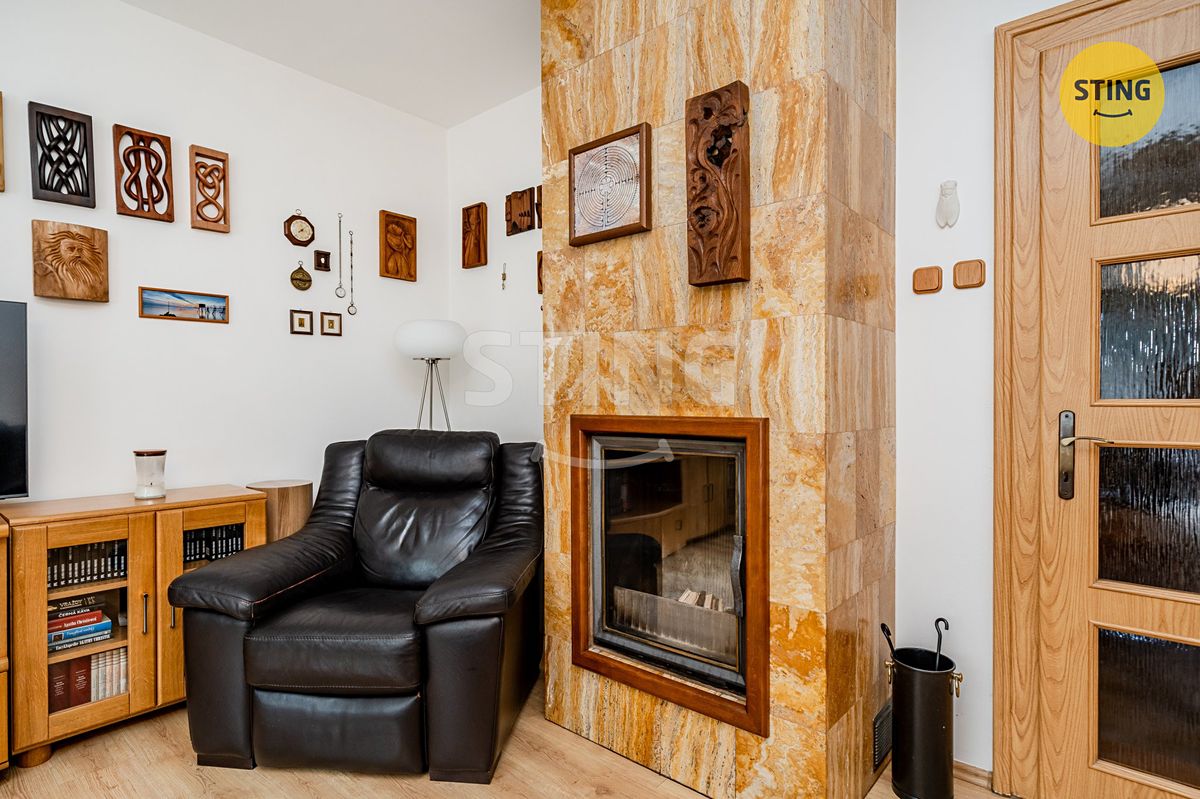 Prodej rodinného domu 250 m², pozemek 1479 m² – fotografie 5