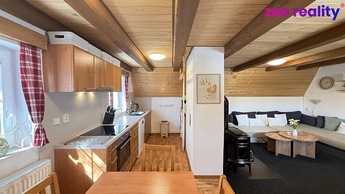 Prodej rodinného domu 80 m², pozemek 1018 m² – fotografie 2