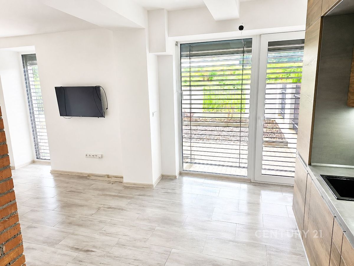 Pronájem bytu 2+kk 50 m² – fotografie 4