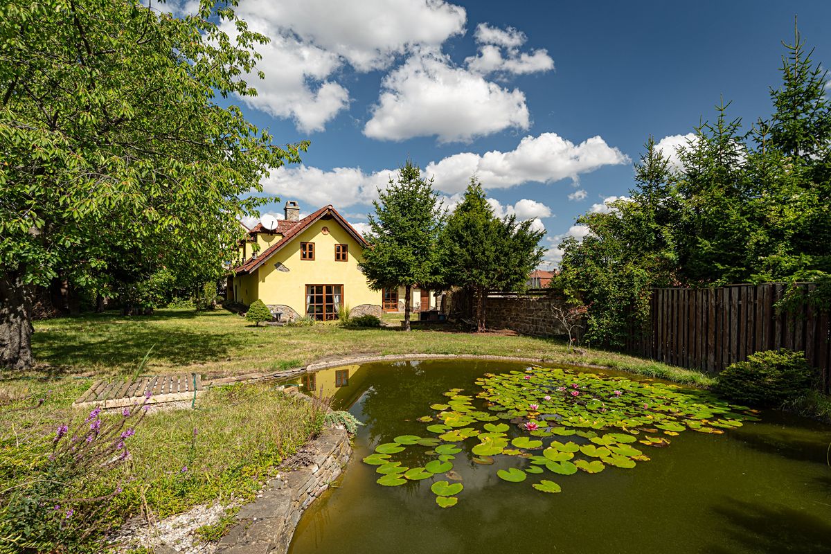 Prodej rodinného domu 224 m², pozemek 805 m² – fotografie 5