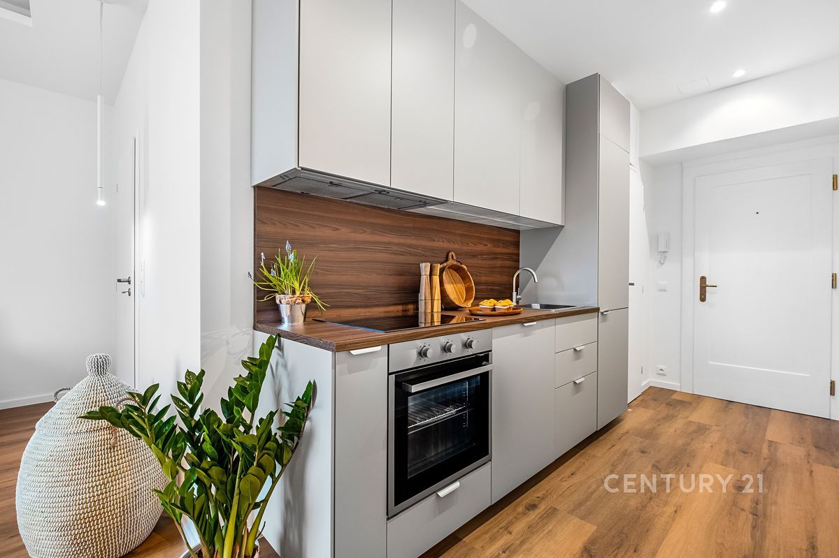 Pronájem bytu 1+kk 28 m² – fotografie 2