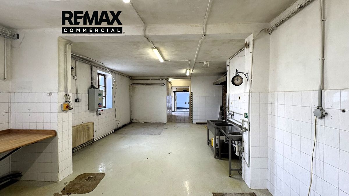 Pronájem obchodního prostoru 159 m² – fotografie 3
