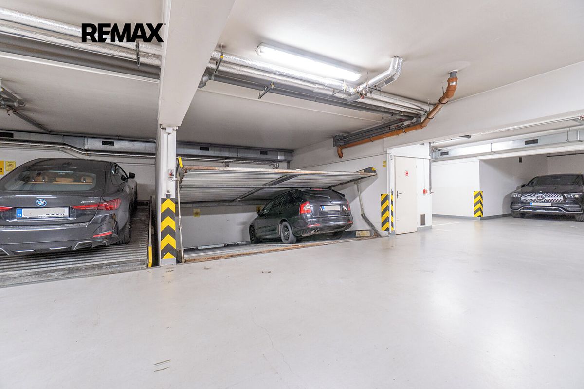 Prodej garážového stání 12 m²
