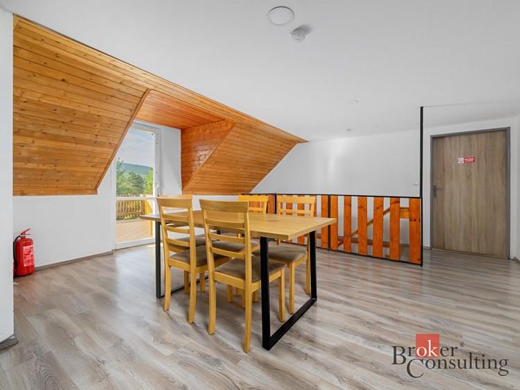 Prodej komerčního prostoru, 365 m² (22 z 33)