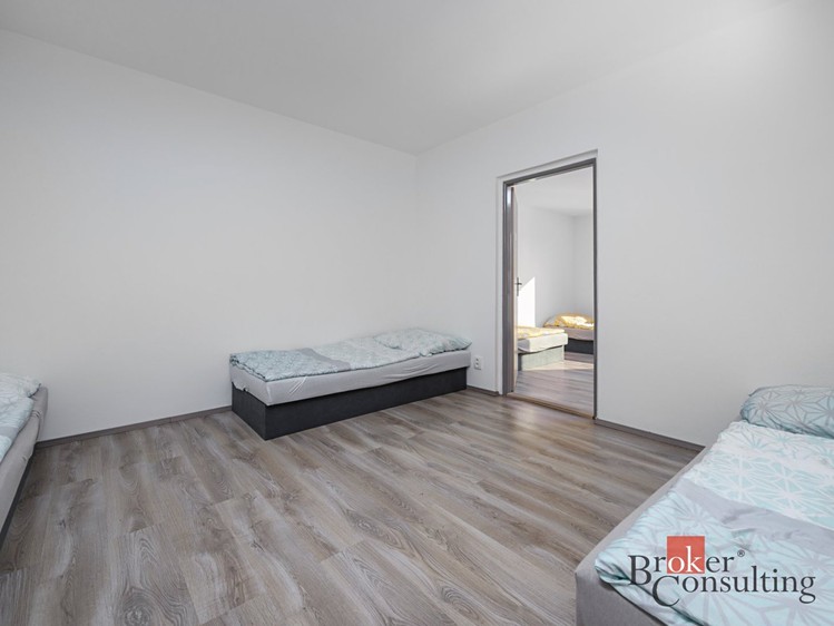 Prodej komerčního prostoru, 365 m² (13 z 33)