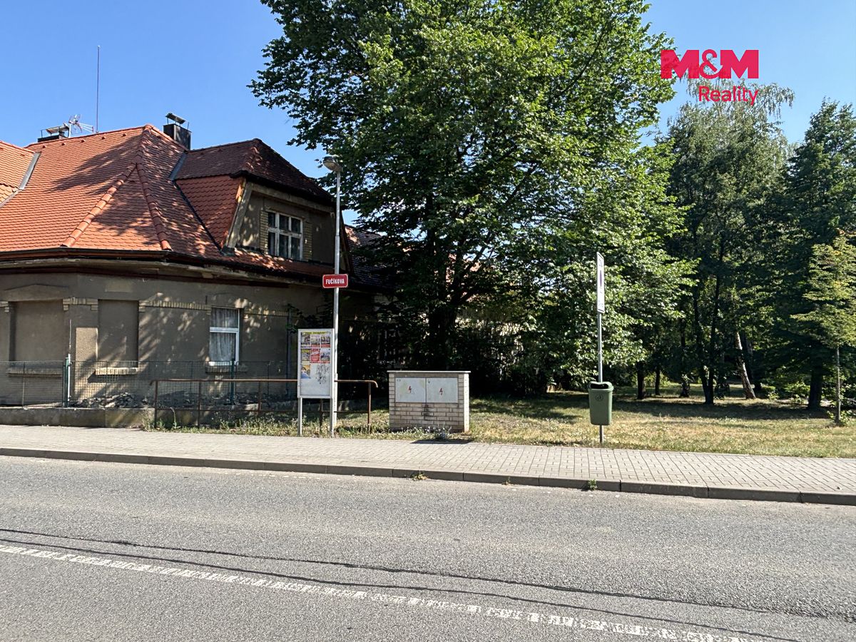 Prodej rodinného domu 300 m², pozemek 1610 m² – fotografie 4