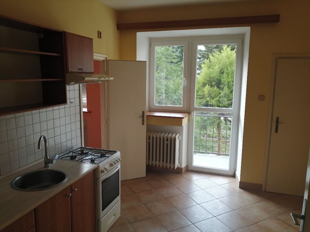 Pronájem bytu 2+1 80 m² – fotografie 5