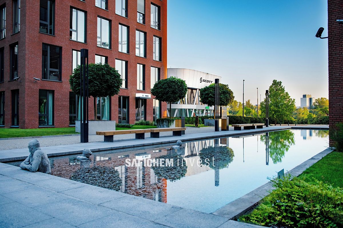 Pronájem kanceláře 317 m² – fotografie 3