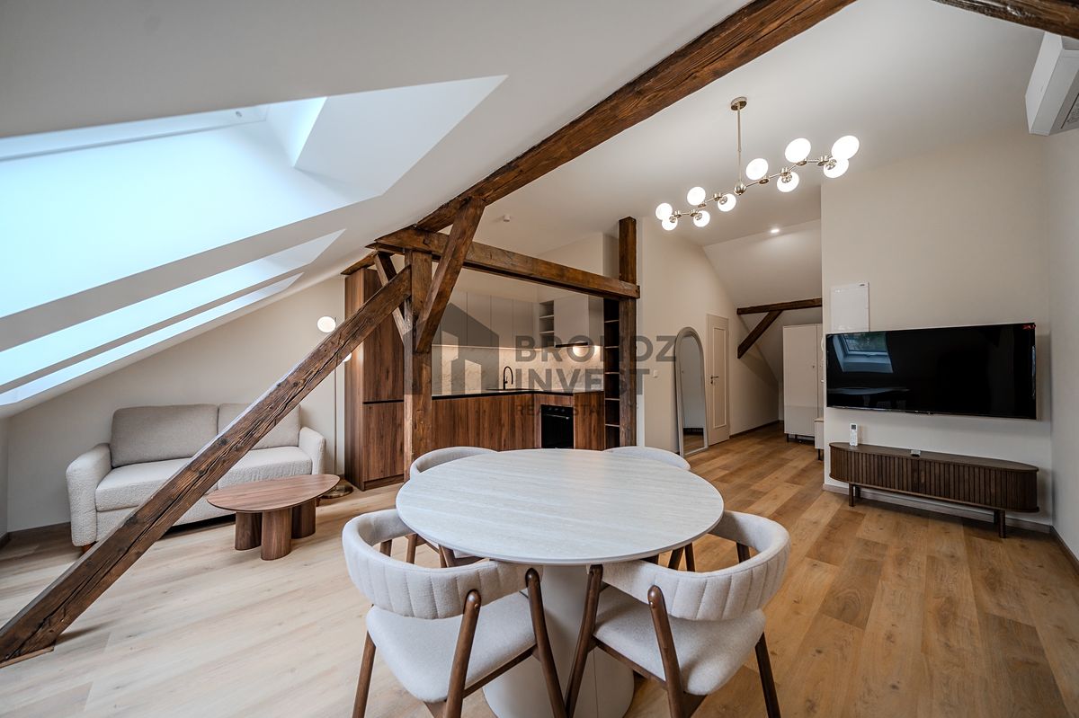 Pronájem bytu 2+kk 68 m² – fotografie 4
