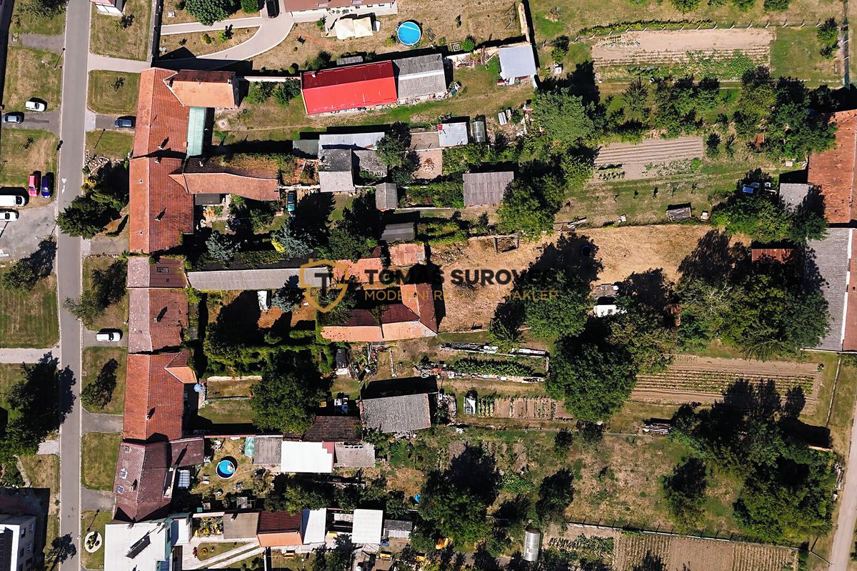 Prodej stavebního pozemku 2886 m²
