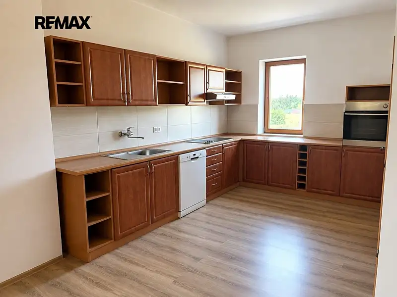 Prodej rodinného domu 200 m², pozemek 482 m², Františkovy Lázně – náhled fotky 2
