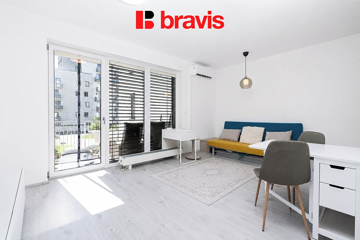 Pronájem bytu 2+kk 56 m² – fotografie 2