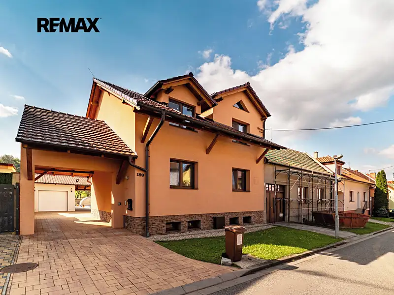 Prodej rodinného domu 351 m², pozemek 586 m², Uherské Hradiště – náhled fotky 2