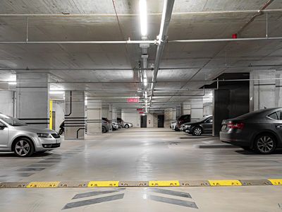 Pronájem garážového stání 13 m²