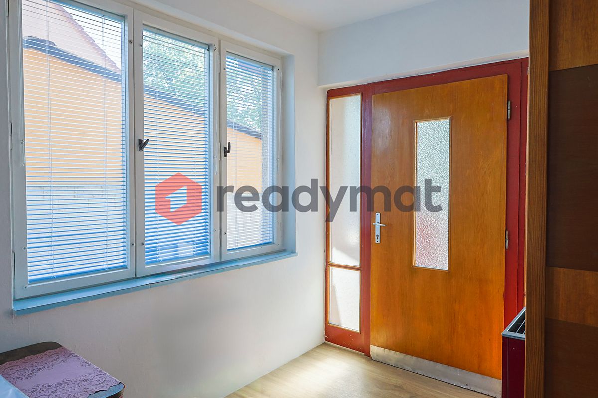 Prodej rodinného domu 200 m², pozemek 1110 m² – fotografie 4