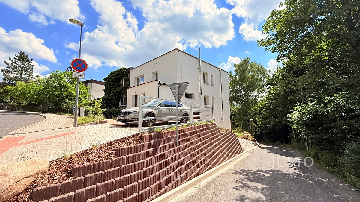 Pronájem bytu 2+1 65 m² – fotografie 2