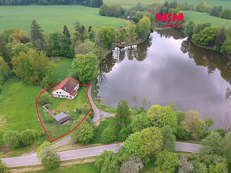 Prodej rodinného domu 290 m², pozemek 1986 m², Těchobuz – náhled fotky 1