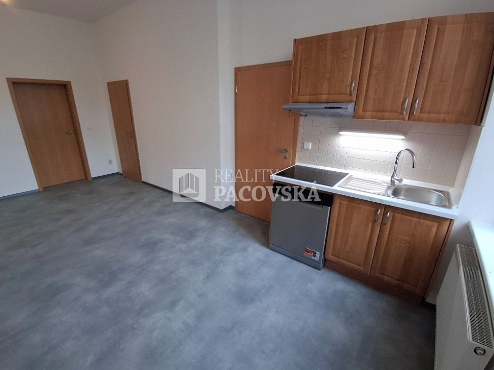 Pronájem bytu 2+kk 65 m² – fotografie 2
